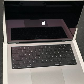 MacBook Pro 14” M1 Pro (16GB / 512GB)