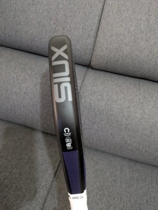 Pala Siux Fénix Pro 2026 Firmada personalmente.