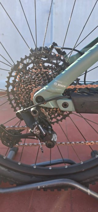 Ebike Cube stereo hybrid 160 Montaña Buen Estado
