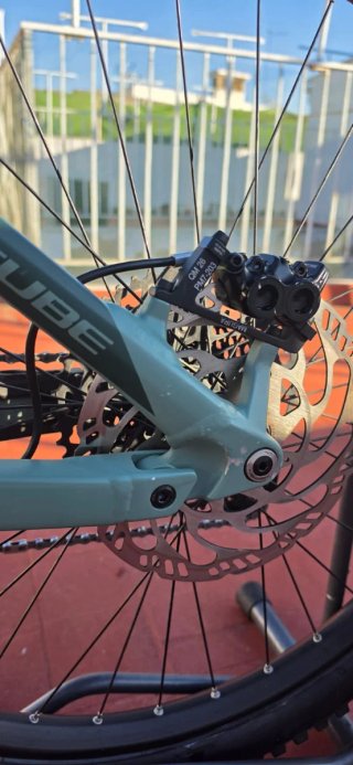 Ebike Cube stereo hybrid 160 Montaña Buen Estado