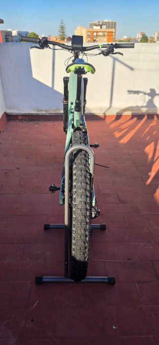 Ebike Cube stereo hybrid 160 Montaña Buen Estado