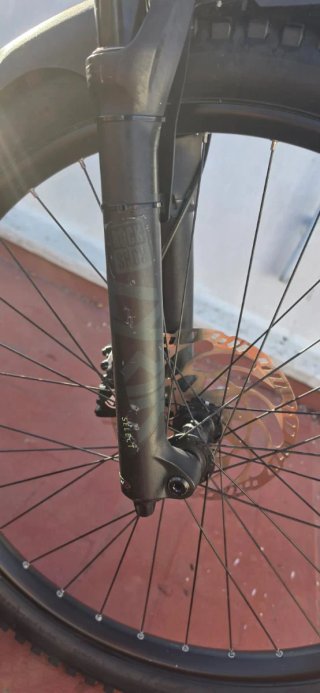 Ebike Cube stereo hybrid 160 Montaña Buen Estado