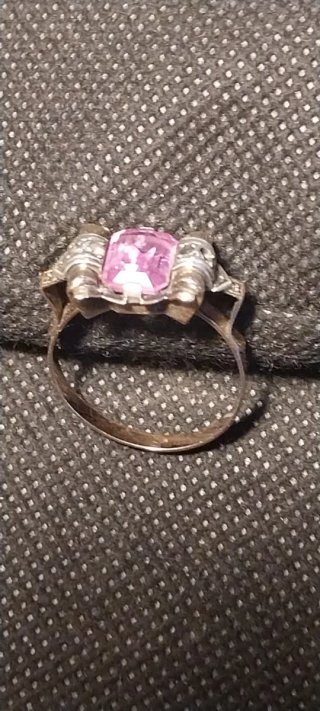 Sortija Art Decó de, Oro, Plata y  Amatista Rosa.