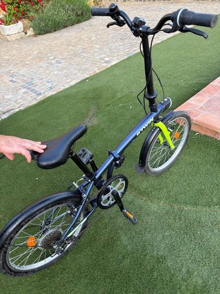 Bicicleta plegable BTWIN azul y verde