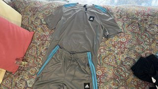 Completo Adidas T-shirt e Pantaloncini Grigio Blu