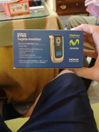 Teléfono Móvil Nokia 2760 Beige. SIN BATERÍA