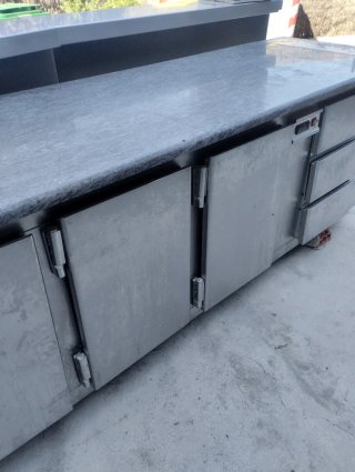 MUEBLE DE INOX Y MARMOL