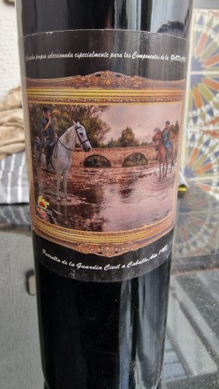 Botellas de vino Guardia Civil coleccionismo
