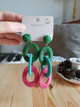 Pendientes Parfois eslabones verdes, rosas y turqu