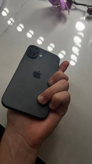 iPhone 16 Negro