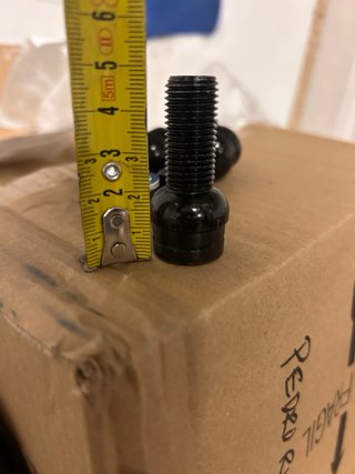 Tornillos de seguridad para coche