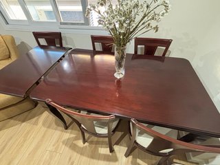 Mesa comedor caoba y 6 sillas (mesa baja regalo)