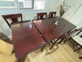 Mesa comedor caoba y 6 sillas (mesa baja regalo)