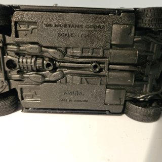 Maisto Ford Mustang Cobra 1999 1:24