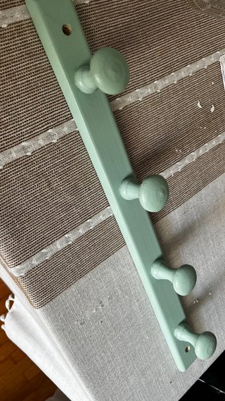 Perchero de madera 4 pomos verde
