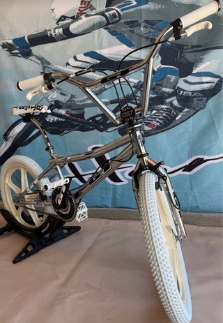 BMX GT PERFORMER Cromada con SKYWAY TUFF WHEELS
