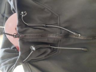 Chaqueta Zara Hombre Negra con Capucha