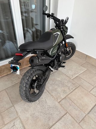 Brixton Crossfire XS Naked Verde/Negra 960km