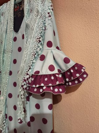 Vestido sevillana Talla 40-42 Nuevo