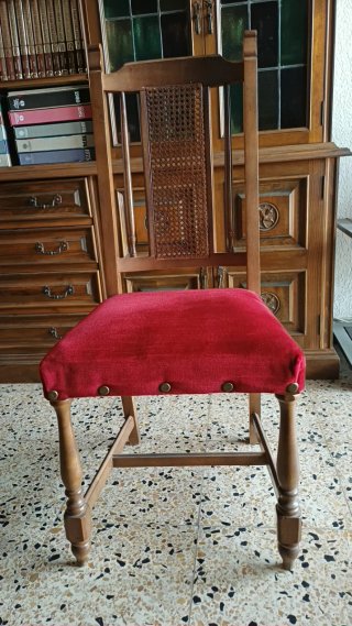 6 Sillas Nogal para salon  Respaldo Rejilla