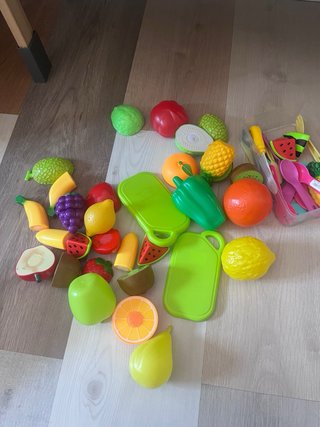 Cocinita de juguete con accesorios
