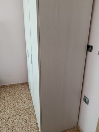 Armario de tres puertas blanco
