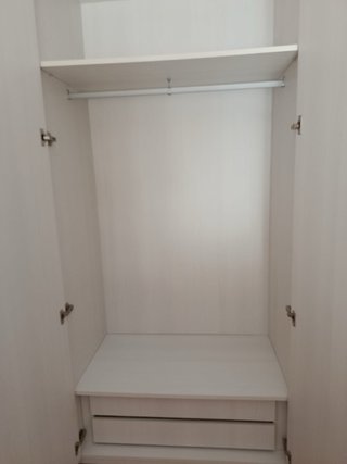 Armario de tres puertas blanco