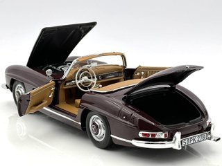 Mercedes Benz 300 SL Roadster. Escala 1:18. Nuevo