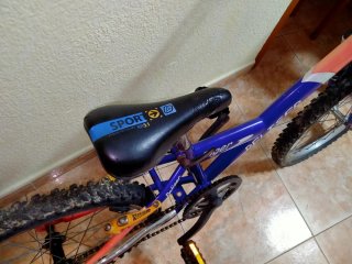 Bicicleta 20" infantil azul y roja