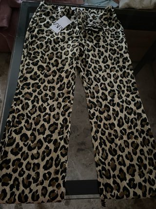 Pantalones Zara Estampado Animal