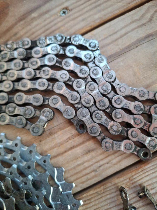 Piñón y Cadena Shimano-Sram 9v