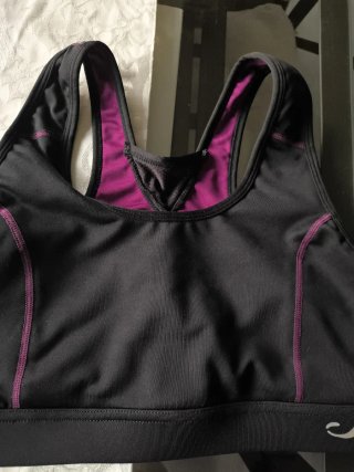 Top deportivo mujer negro y rosa