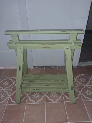 Caballetes IKEA madera verde