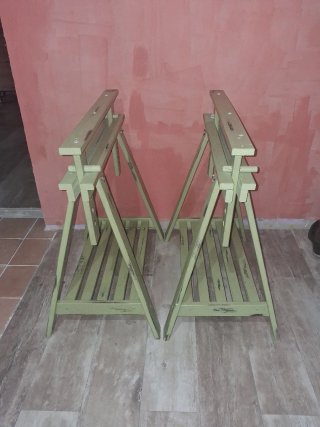 Caballetes IKEA madera verde