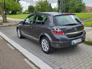 Opel Astra 2009