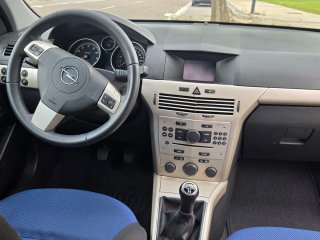 Opel Astra 2009