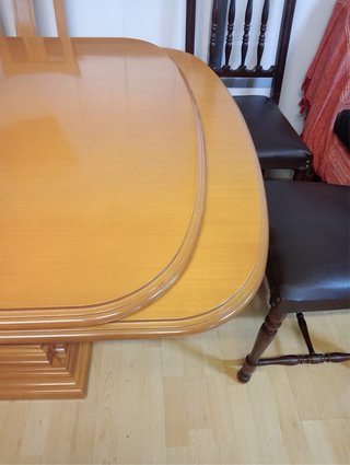 Mesa de comedor grande de madera