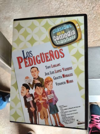 Lote 15 Cintas VHS Documentales y Deportes y DVDs.
