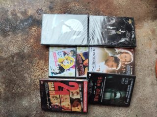 Lote 15 Cintas VHS Documentales y Deportes y DVDs.
