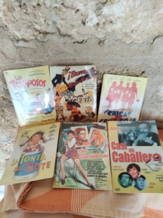 Lote 15 Cintas VHS Documentales y Deportes y DVDs.