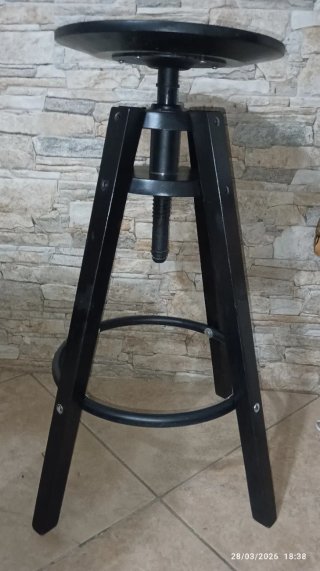 Sgabello Dalfred IKEA legno nero