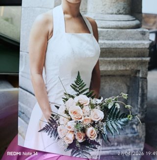 Vestido de Novia Raso Doble y Chal Tul
