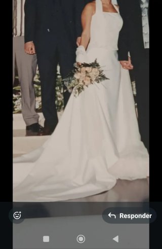 Vestido de Novia Raso Doble y Chal Tul