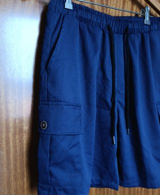 Bermuda cargo azul marino Shein talla S hombre