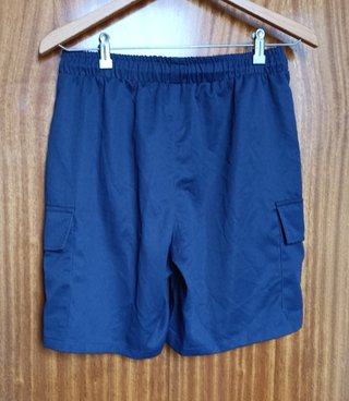 Bermuda cargo azul marino Shein talla S hombre