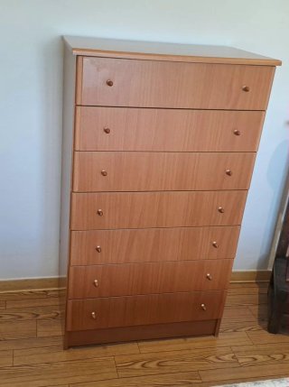 Conjunto dormitorio: mesitas, cabecero y sinfonier