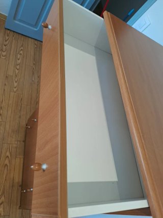 Conjunto dormitorio: mesitas, cabecero y sinfonier