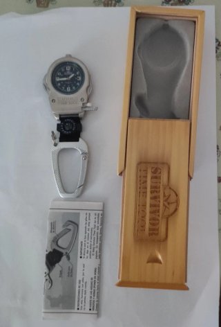 Reloj de aventura multiusos Survivor Time Tool