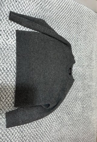 Jersey Stradivarius gris, talla XS