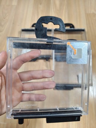 25€ unidad caja antirrobo Ford Nintendo original